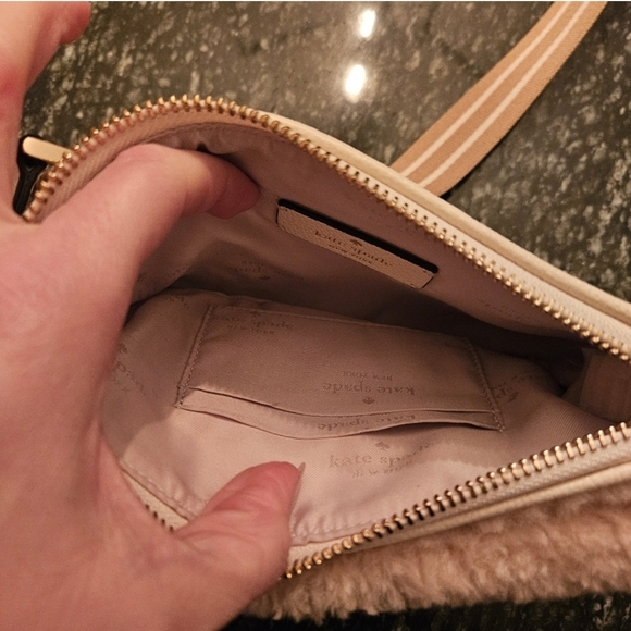 Kate Spade Cream Crossbody Bag with Fluffy Sherpa Texture - Picture 5 of 6